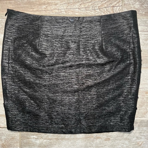 Guess Beaded Mini Skirt - Picture 3 of 5